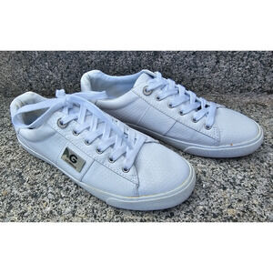 Gbg Los Angeles White Sneakers Size 10 M Lowtop Shoes G Guess